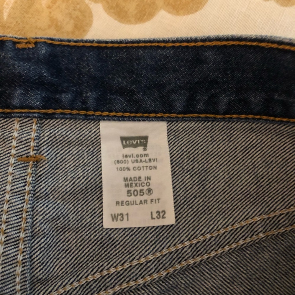 Levi Jeans - Picture 4 of 5